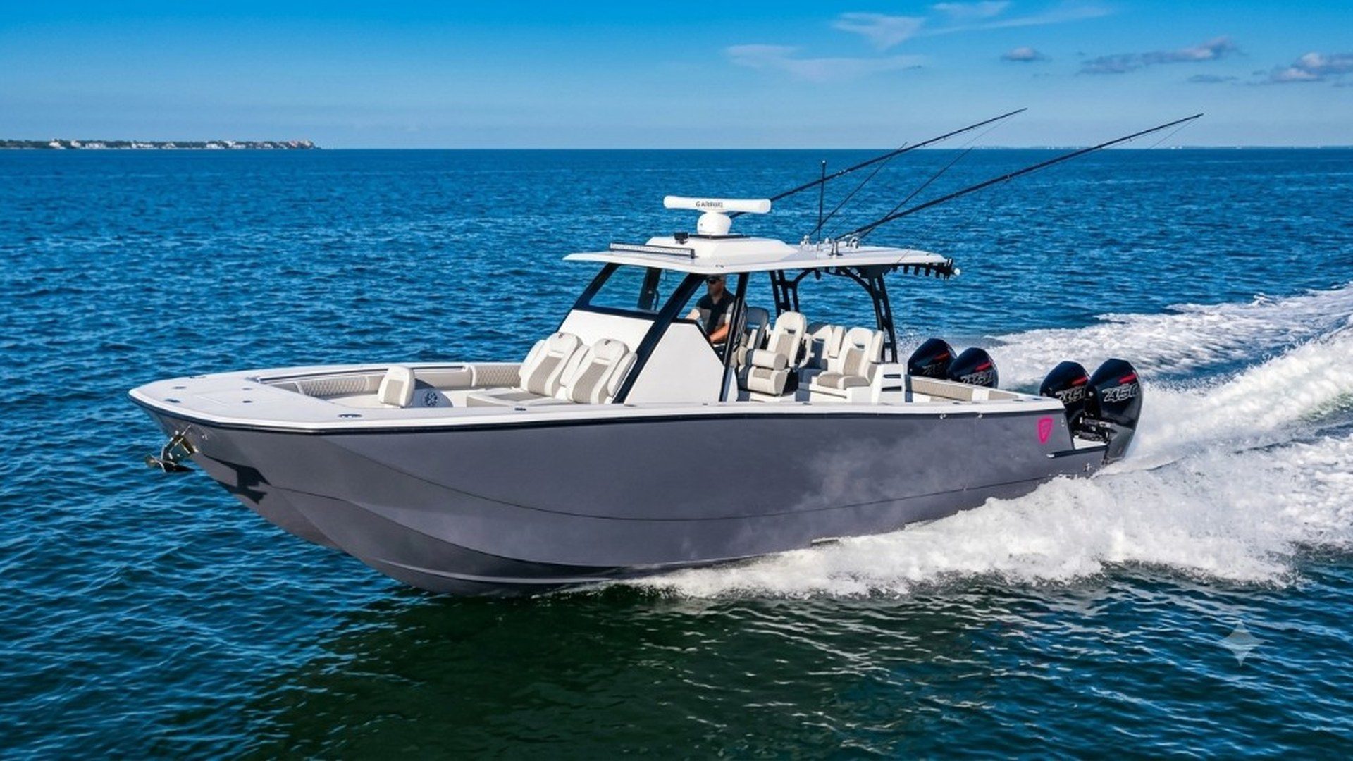 High-performance powerboat cruising on open water