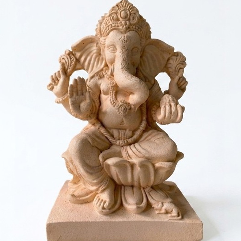 Cast marble sculpture from quartz and marble resin